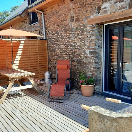 A La Memoire De Merlin & Spa Saint-Malon-sur-Mel Exterior photo