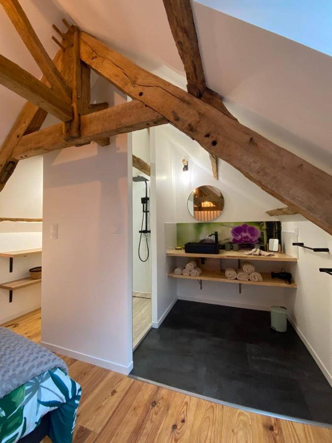 A La Memoire De Merlin & Spa Saint-Malon-sur-Mel Exterior photo